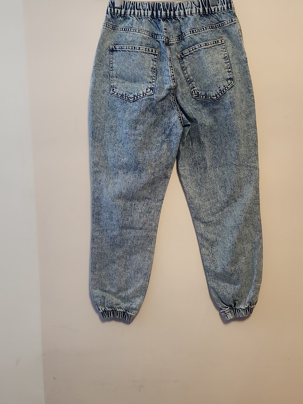 DeFacto Light Wash Elastic Hem Women’s Jogger Jeans Size 28 Waist - Picture 5 of 12